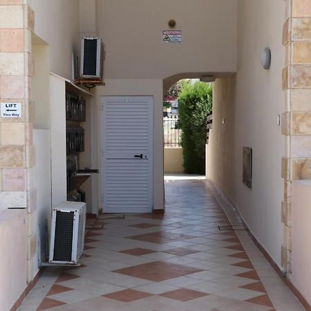 Sunset Apartment With Pool & 10 Mins To Venus Beach Paphos Esterno foto
