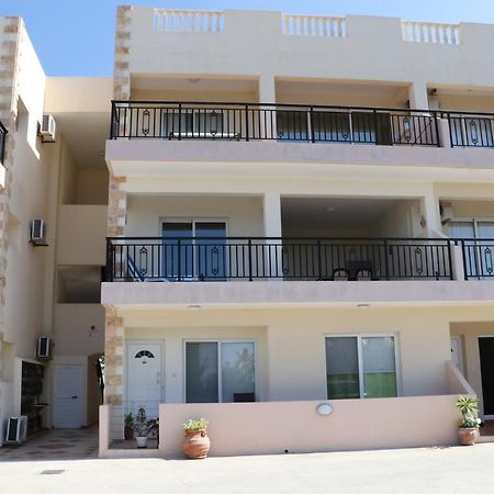 Sunset Apartment With Pool & 10 Mins To Venus Beach Paphos Esterno foto