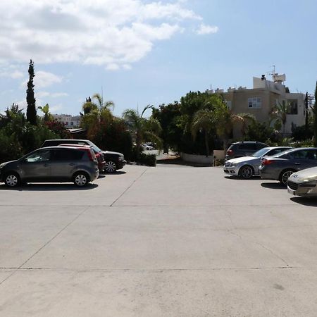 Sunset Apartment With Pool & 10 Mins To Venus Beach Paphos Esterno foto