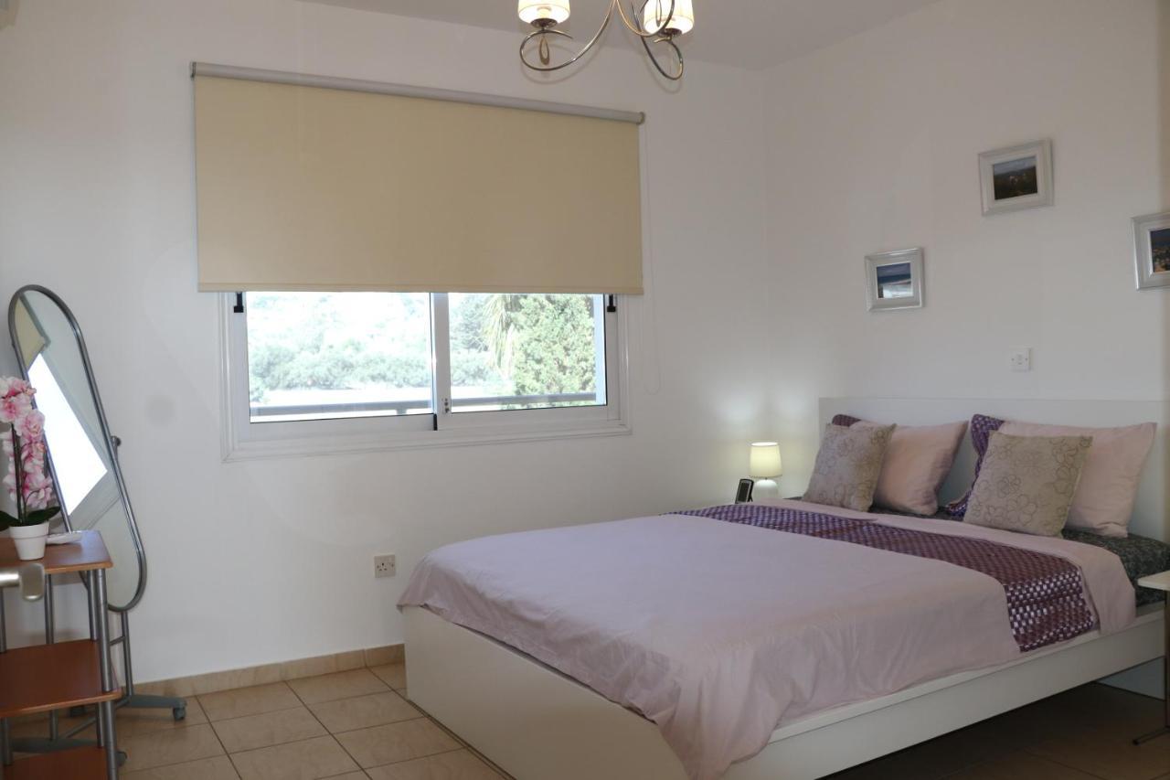 Sunset Apartment With Pool & 10 Mins To Venus Beach Paphos Esterno foto