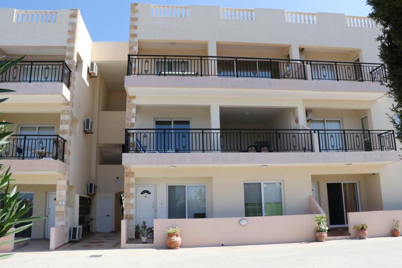 Sunset Apartment With Pool & 10 Mins To Venus Beach Paphos Esterno foto