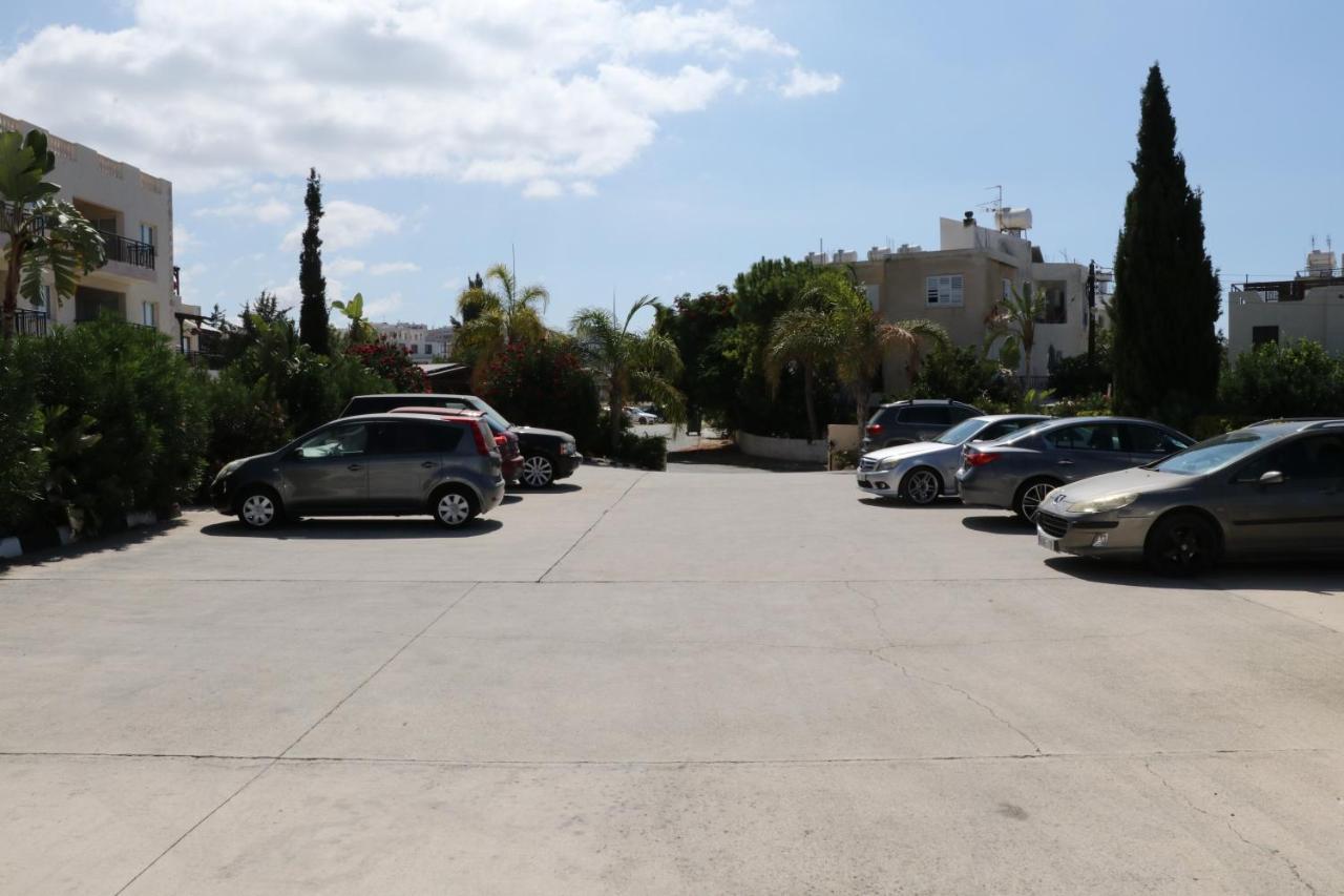 Sunset Apartment With Pool & 10 Mins To Venus Beach Paphos Esterno foto
